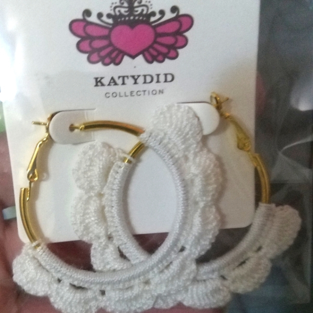 Katydid crochet earrings